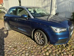 Blå Begagnad 2014 Audi A1 Sportback Sport Halvkombi | 97 000 kr (Marknadspris)