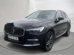 Svart Begagnad 2023 Volvo XC60 Plus SUV | 430 000 kr (Marknadspris)