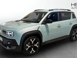 Blå (blue) Ny 2025 Renault 4 E-Tech Techno SUV | 434 900 kr
