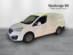 Vit Begagnad 2017 Peugeot Partner Van | 84 900 kr (Marknadspris)