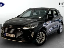 Svart (black) Begagnad 2022 Ford Kuga Titanium SUV | 289 900 kr (Marknadspris)