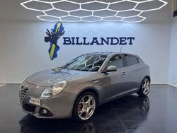 Grå Begagnad 2014 Alfa Romeo Giulietta Exclusive Halvkombi | 89 900 kr (Lite dyr)