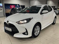 Vit Begagnad 2023 Mazda 2 Halvkombi | 224 000 kr (Marknadspris)