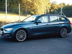 Grå Begagnad 2015 BMW 320 Sport Line Kombi | 169 900 kr (Marknadspris)