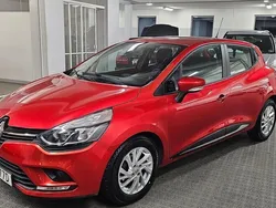 Röd Begagnad 2019 Renault Clio IV Zen Halvkombi | 119 900 kr (Lite dyr)