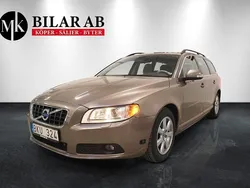 Grå Begagnad 2010 Volvo V70 Momentum Kombi | 109 900 kr (Marknadspris)