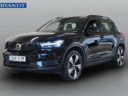 Svart Begagnad 2022 Volvo XC40 Core SUV | 349 900 kr