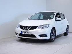 Vit Begagnad 2016 Nissan Pulsar Acenta Connect Halvkombi | 119 900 kr