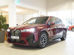 Aventurinrot iii metallic Begagnad 2024 BMW iX Comfort Edition SUV | 729 800 kr (Lite dyr)