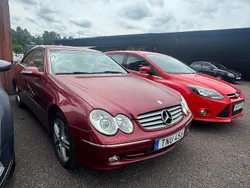 Röd Begagnad 2002 Mercedes CLK320 Elegance Sportkupé | 42 900 kr (Superpris)