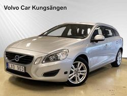 Ljusgrå Begagnad 2011 Volvo V60 Summum Kombi | 139 900 kr (Dyr)
