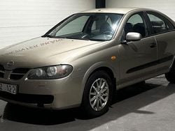 Ljusgrå Begagnad 2003 Nissan Almera Sedan | 9 900 kr (Marknadspris)