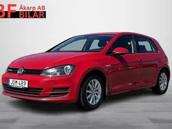 Röd Begagnad 2015 VW Golf VII Halvkombi | 119 500 kr (Marknadspris)