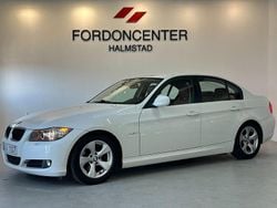 Vit Begagnad 2010 BMW 320 Sedan | 72 900 kr (Marknadspris)
