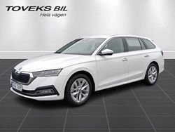 Vit Begagnad 2023 Skoda Octavia Style Kombi | 229 900 kr (Bra pris)