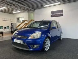 Blå Begagnad 2006 Ford Fiesta ST Halvkombi | 29 900 kr (Marknadspris)