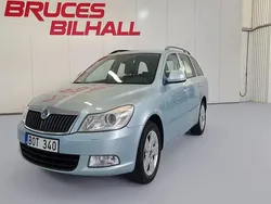 Ljusgrön (grön) Begagnad 2011 Skoda Octavia Elegance Kombi | 59 900 kr