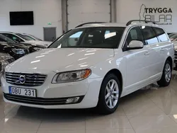 Vit Begagnad 2013 Volvo V70 Momentum Kombi | 114 900 kr (Marknadspris)