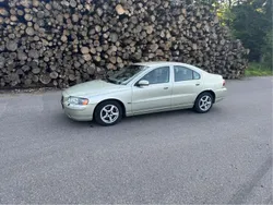 Brun Begagnad 2005 Volvo S60 Momentum Sedan | 22 000 kr (Bra pris)