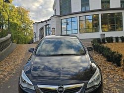 Svart Begagnad 2012 Opel Astra Cosmo Halvkombi | 54 250 kr (Marknadspris)