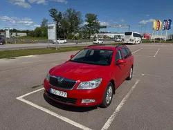 Röd Begagnad 2011 Skoda Octavia Elegance Kombi | 64 500 kr (Marknadspris)