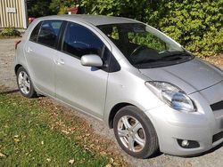 Silver Begagnad 2011 Toyota Yaris Halvkombi | 46 000 kr (Marknadspris)