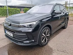 Svartmet Ny 2025 VW Tiguan Edition SUV | 439 000 kr (Dyr)