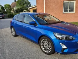 Blå Begagnad 2019 Ford Focus Halvkombi | 185 000 kr (Marknadspris)