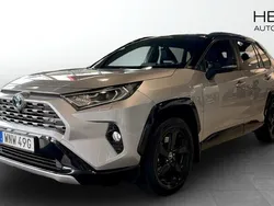 Grå (grey) Begagnad 2019 Toyota RAV4 Hybrid SUV | 298 900 kr (Marknadspris)