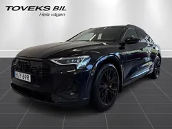 Svart (mytsvart metallic) Begagnad 2022 Audi e-tron Sportback S-Line SUV | 499 900 kr (Lite dyr)