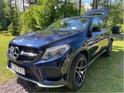 Blå Begagnad 2017 Mercedes GLE43 AMG AMG Sportkupé | 400 000 kr