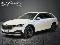 Vit Begagnad 2021 Skoda Octavia Scout Kombi | 299 900 kr (Dyr)