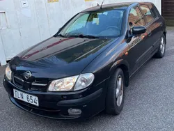 Svart Begagnad 2002 Nissan Almera Halvkombi | 9 500 kr