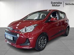 Röd Begagnad 2018 Hyundai i10 Comfort Halvkombi | 129 200 kr (Marknadspris)
