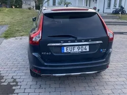 Grå Begagnad 2015 Volvo XC60 Summum SUV | 175 000 kr (Marknadspris)