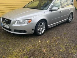 Grå Begagnad 2010 Volvo V70 Momentum Kombi | 45 800 kr (Superpris)