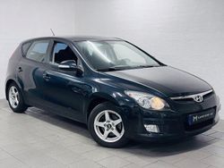 Svart Begagnad 2010 Hyundai i30 Halvkombi | 44 900 kr (Marknadspris)