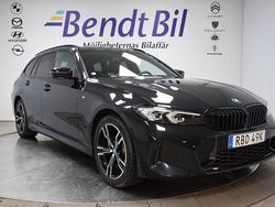 Svart Begagnad 2024 BMW 330e M Sport Kombi | 464 500 kr (Marknadspris)