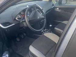 Grå Begagnad 2007 Peugeot 207 Halvkombi | 17 000 kr (Marknadspris)