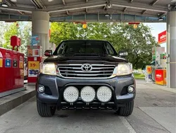 Grå Begagnad 2014 Toyota HiLux Pickup | 205 000 kr (Marknadspris)