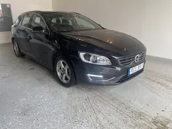 Svart Begagnad 2016 Volvo V60 Momentum Kombi | 159 900 kr (Bra pris)