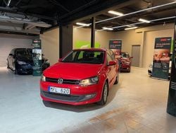 Röd Begagnad 2011 VW Polo Halvkombi | 49 900 kr (Marknadspris)