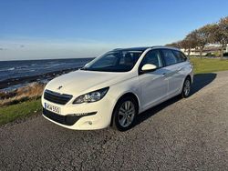 Vit Begagnad 2015 Peugeot 308 Active Kombi | 79 900 kr (Bra pris)