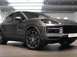 Grå Begagnad 2024 Porsche Cayenne SUV | 1 175 000 kr (Superpris)