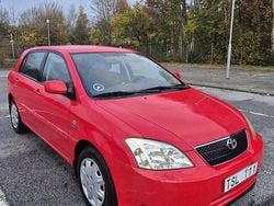 Röd Begagnad 2002 Toyota Corolla Halvkombi | 15 000 kr (Superpris)