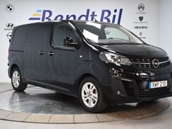 Svart Begagnad 2023 Opel Vivaro-e Combi Van | 379 500 kr
