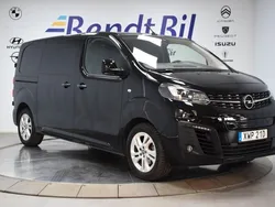Svart Begagnad 2023 Opel Vivaro-e Combi Van | 429 500 kr (Marknadspris)