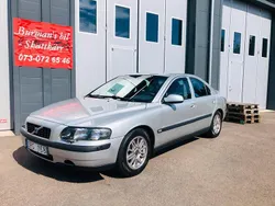 Ljusgrå (grå) Begagnad 2001 Volvo S60 Sedan | 16 900 kr (Dyr)