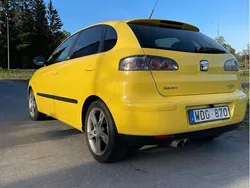 Gul Begagnad 2004 Seat Ibiza FR Halvkombi | 30 000 kr (Dyr)