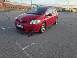 Röd Begagnad 2007 Toyota Auris Halvkombi | 24 000 kr (Marknadspris)